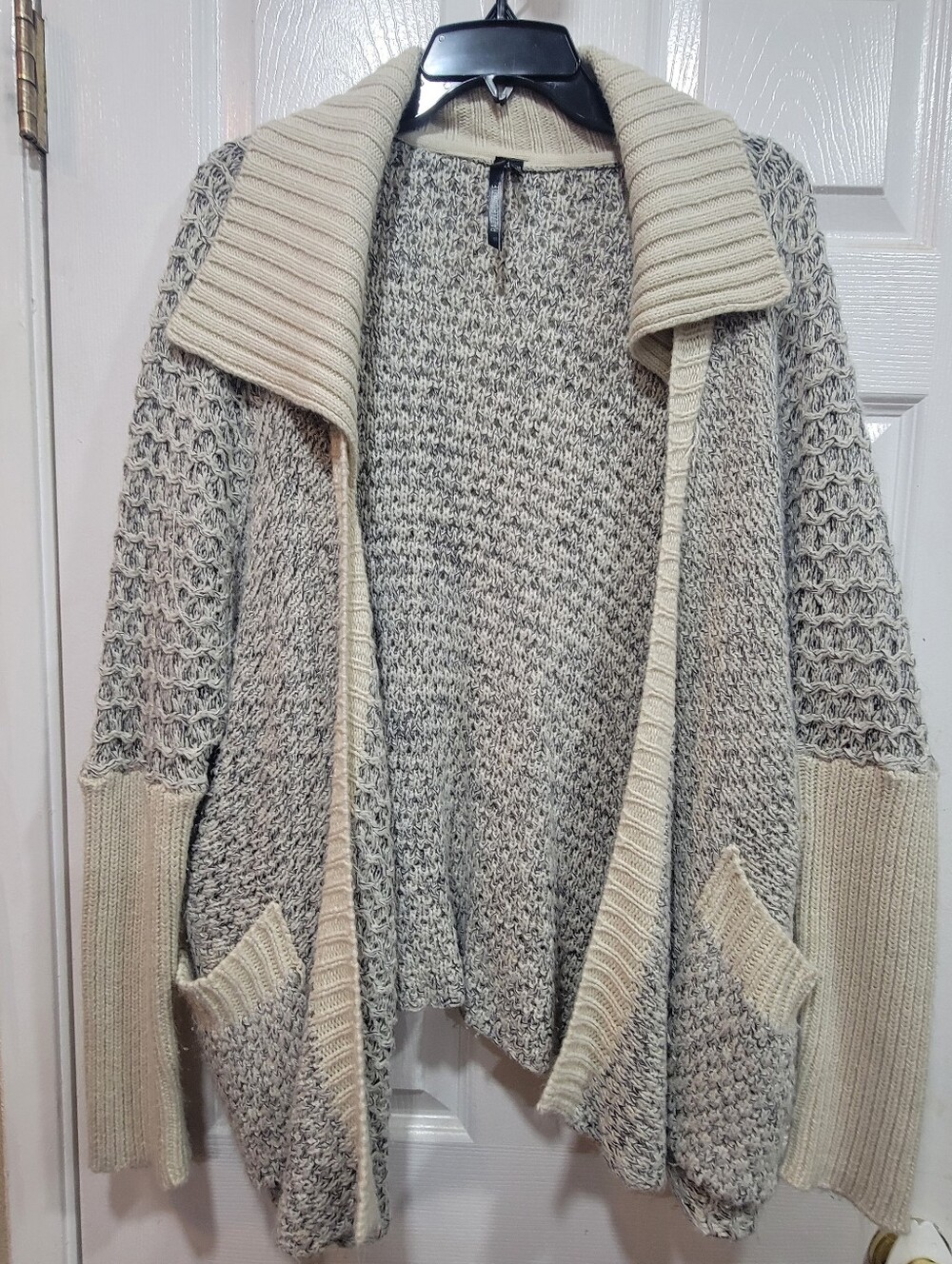 Cozy Open-Front Chunky Knit Cardigan Sweater - Cream/Gray, Size L